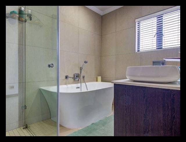 4 BEDROOM TOWNHOUSE FOR SALE IN BARTLETT